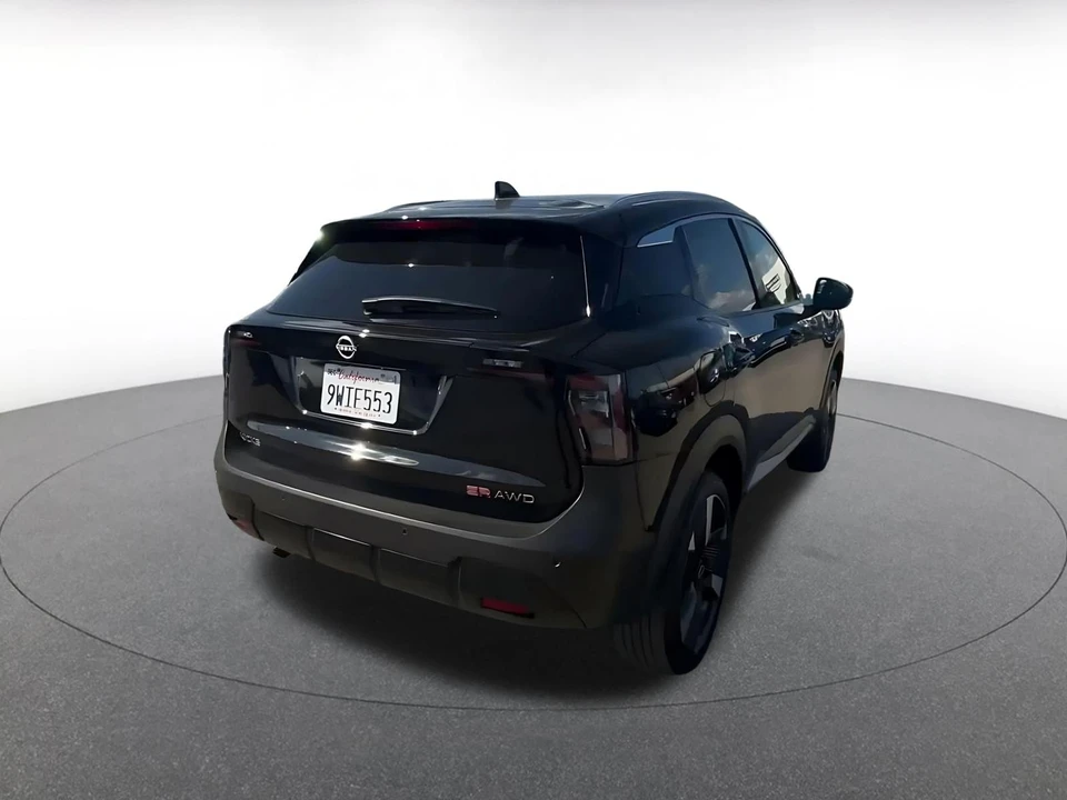 2026 Nissan Kicks - Image 15 of 31