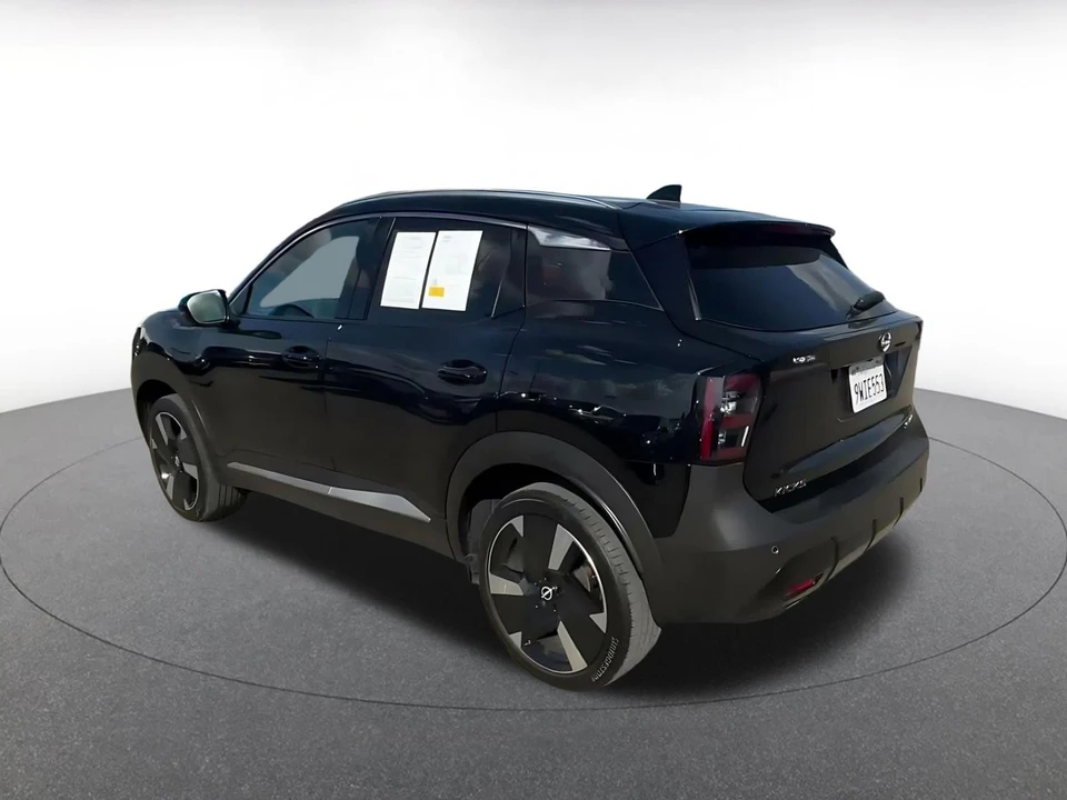 2026 Nissan Kicks - Image 11 of 31