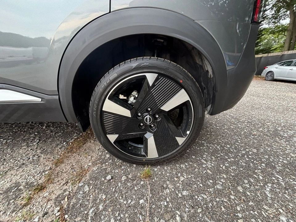 2026 Nissan Kicks - Image 29 of 31