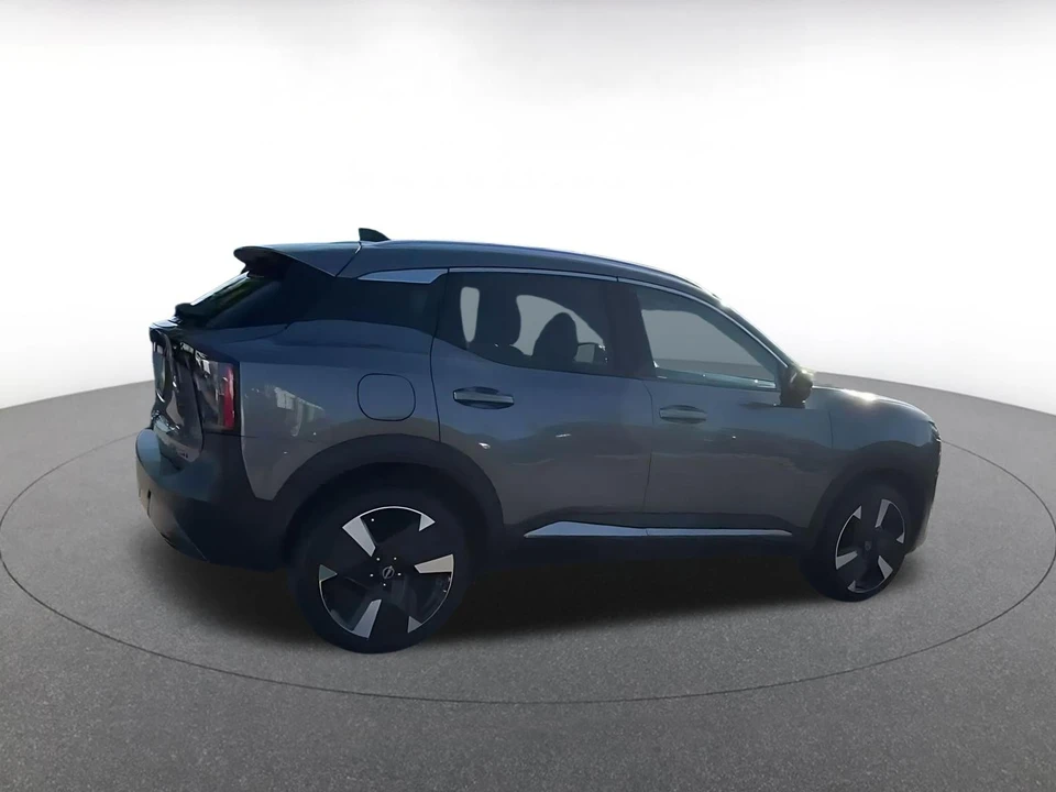2026 Nissan Kicks - Image 15 of 31