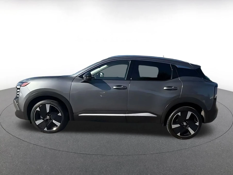 2026 Nissan Kicks - Image 9 of 31