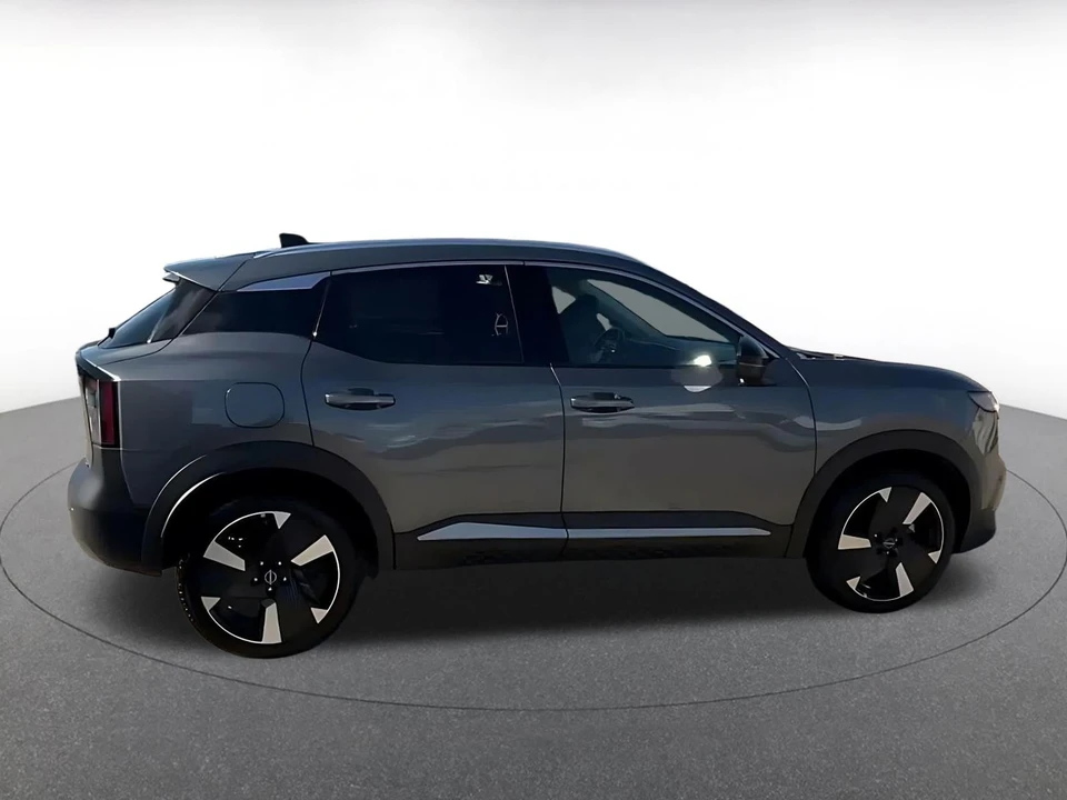 2026 Nissan Kicks - Image 17 of 31