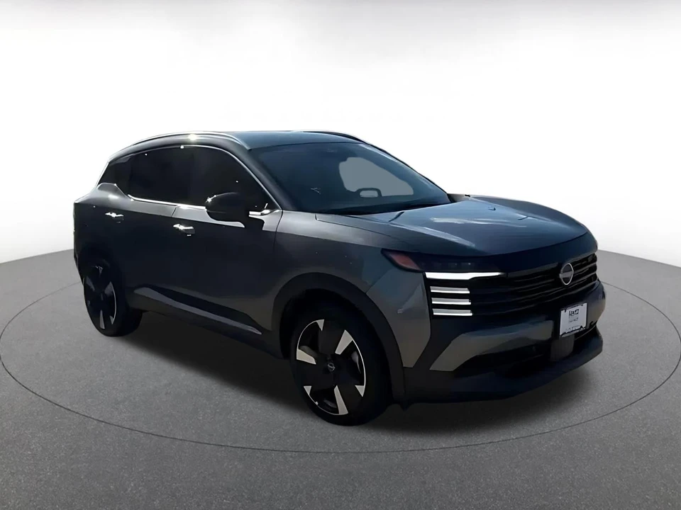 2026 Nissan Kicks - Image 3 of 31