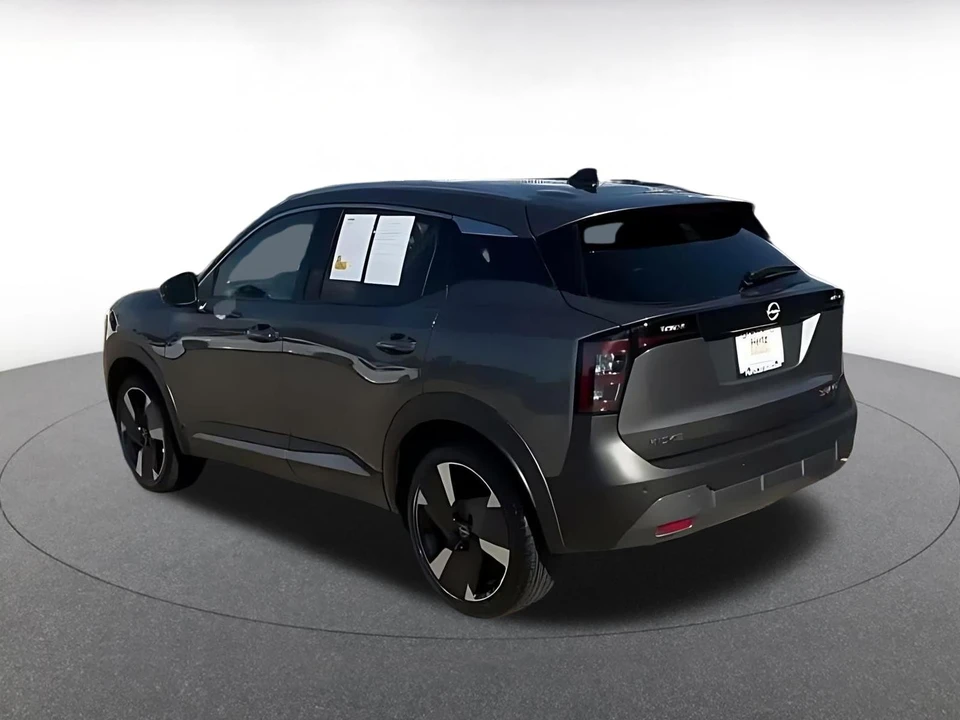 2026 Nissan Kicks - Image 12 of 31