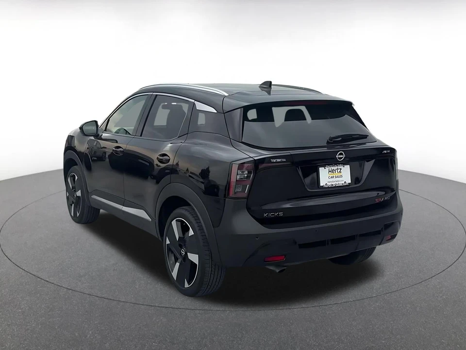 2026 Nissan Kicks - Image 12 of 31
