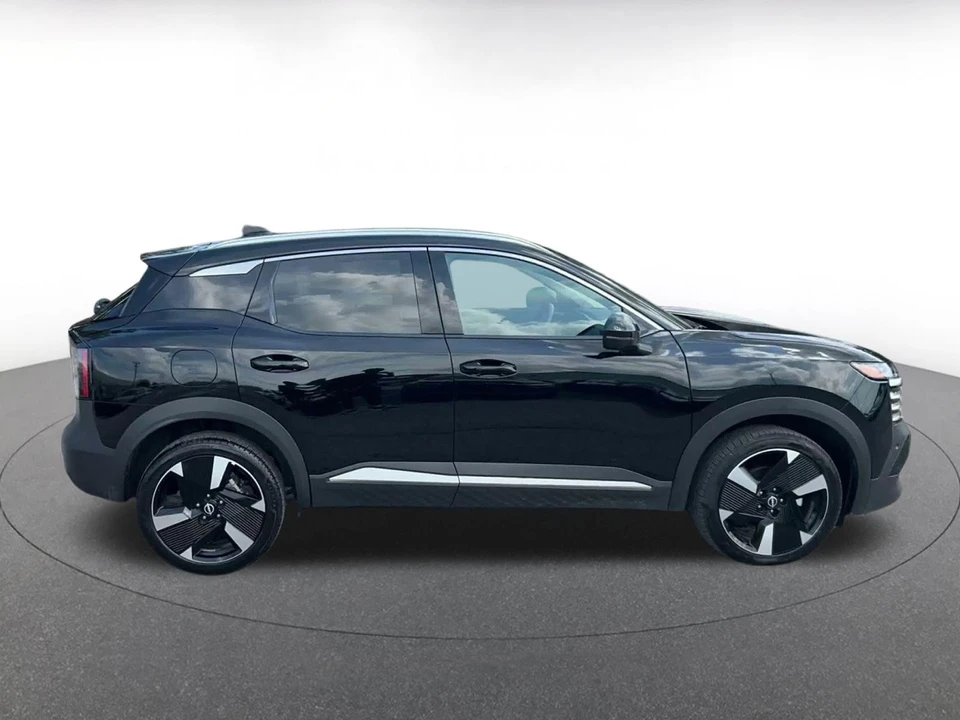 2026 Nissan Kicks - Image 17 of 31