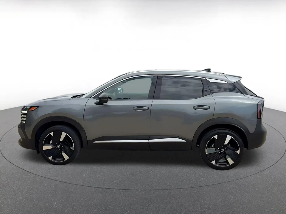 2026 Nissan Kicks - Image 11 of 31