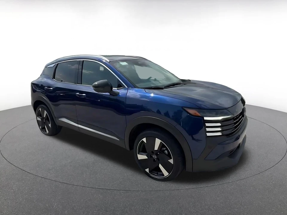 2026 Nissan Kicks - Image 2 of 31
