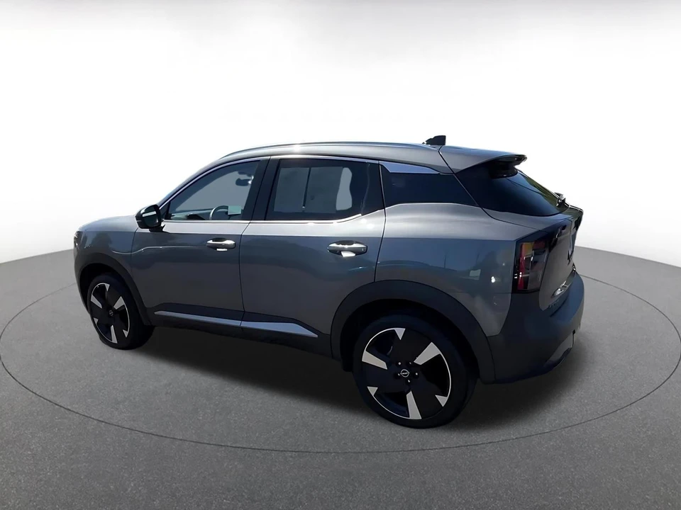 2026 Nissan Kicks - Image 11 of 31
