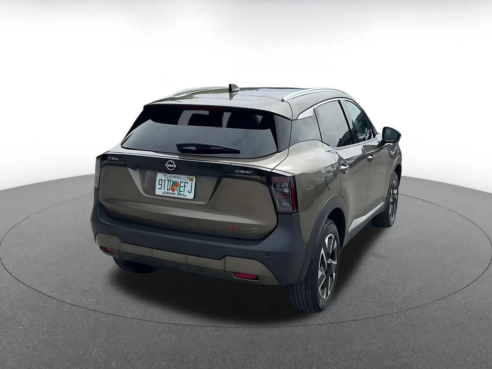 2026 Nissan Kicks - Image 15 of 31