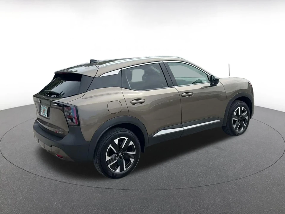 2026 Nissan Kicks - Image 16 of 31