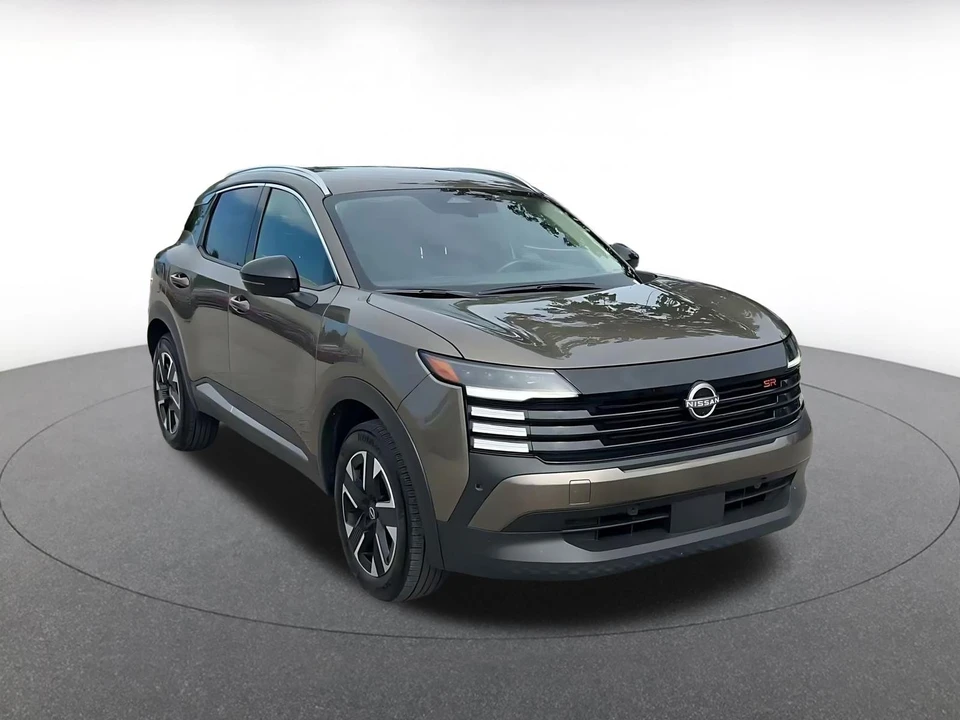 2026 Nissan Kicks - Image 3 of 31