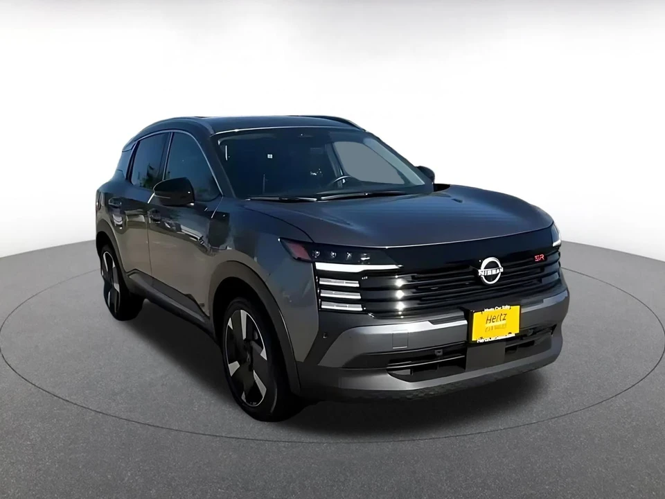 2026 Nissan Kicks - Image 3 of 31
