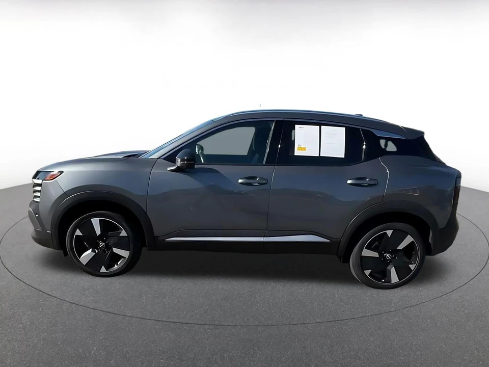 2026 Nissan Kicks - Image 9 of 31