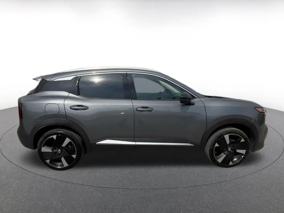2026 Nissan Kicks - Image 17 of 31