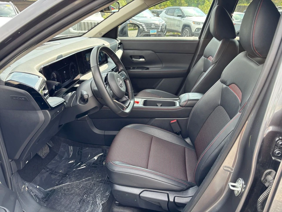 2026 Nissan Kicks - Image 28 of 31