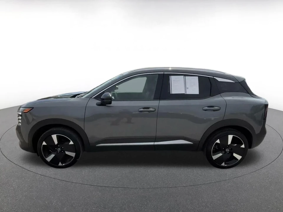 2026 Nissan Kicks - Image 9 of 31