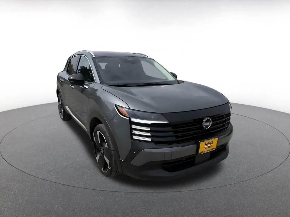 2026 Nissan Kicks - Image 3 of 31