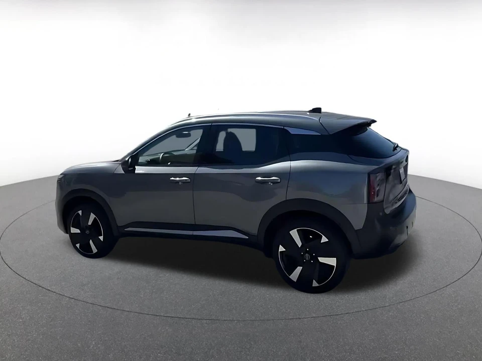 2026 Nissan Kicks - Image 12 of 31