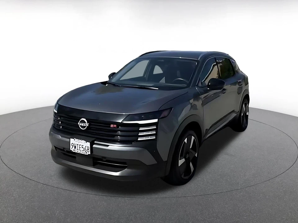 2026 Nissan Kicks - Image 8 of 31