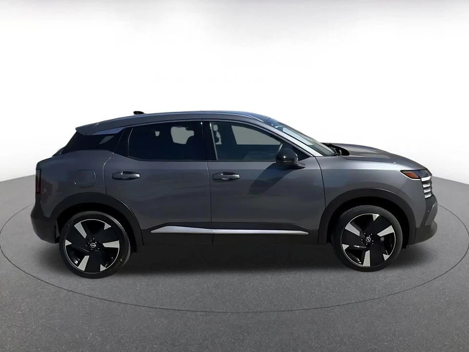 2026 Nissan Kicks - Image 17 of 31