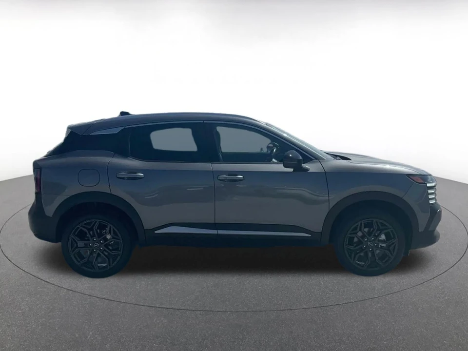 2026 Nissan Kicks - Image 17 of 31