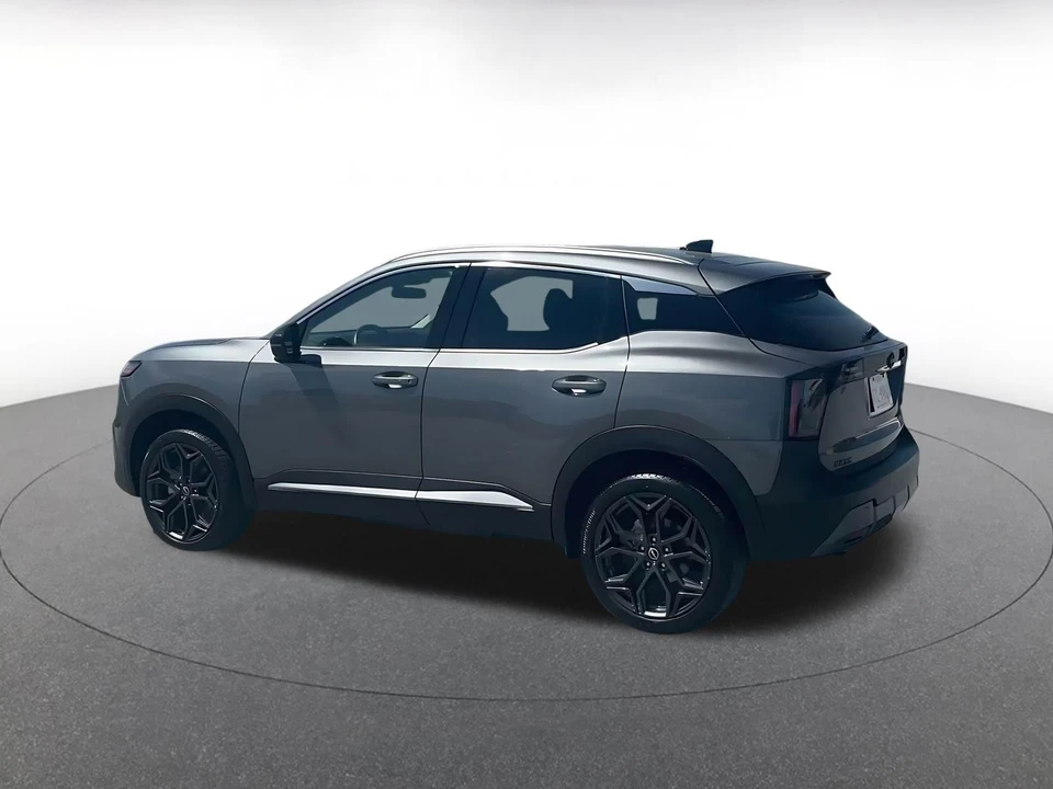 2026 Nissan Kicks - Image 11 of 31