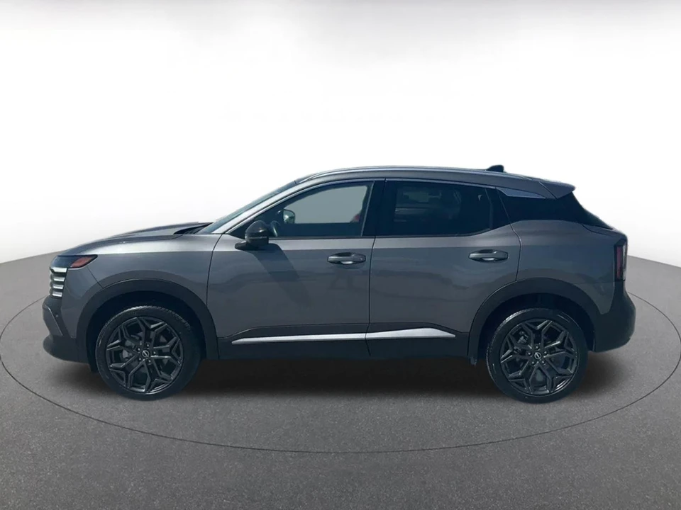 2026 Nissan Kicks - Image 9 of 31
