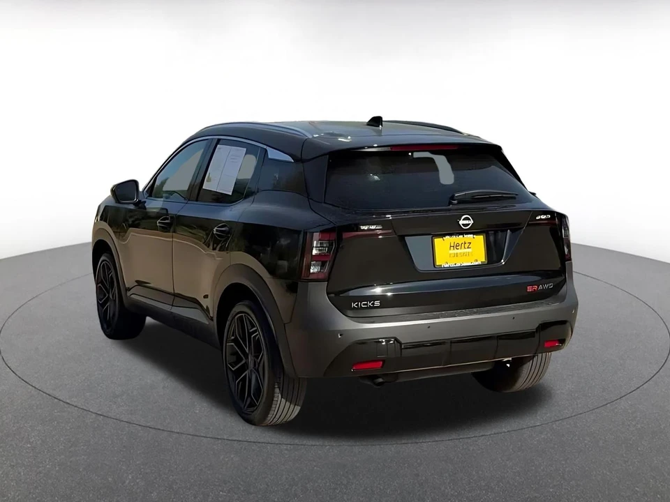 2026 Nissan Kicks - Image 12 of 31