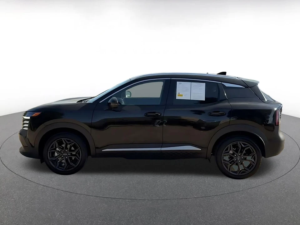 2026 Nissan Kicks - Image 9 of 31
