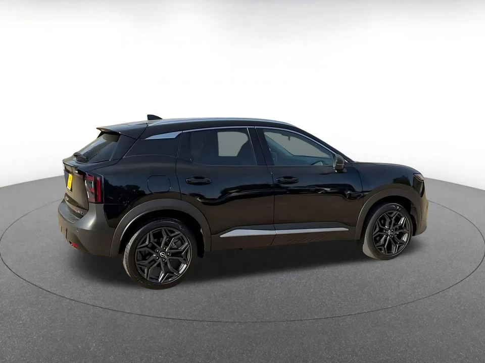 2026 Nissan Kicks - Image 15 of 31