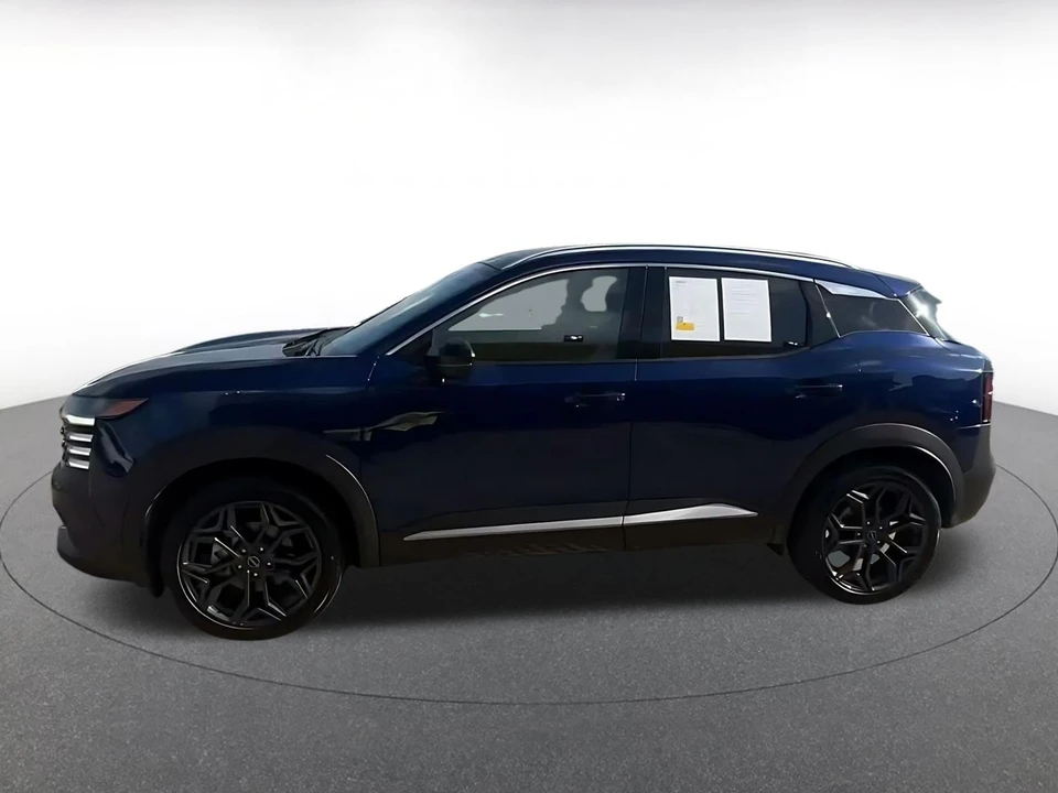 2026 Nissan Kicks - Image 9 of 31