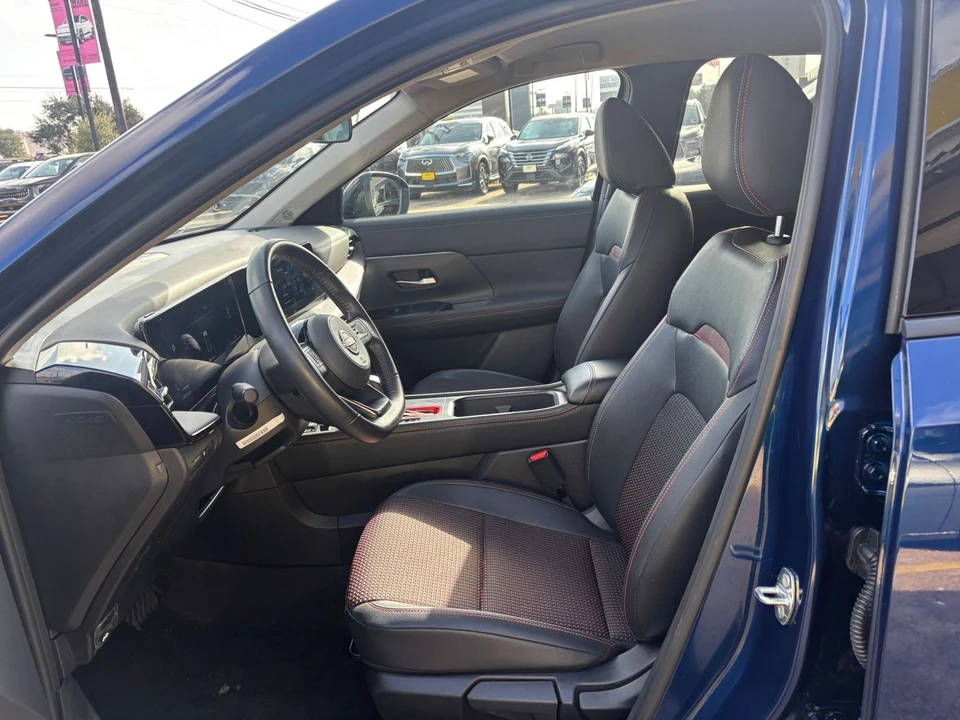 2026 Nissan Kicks - Image 27 of 31