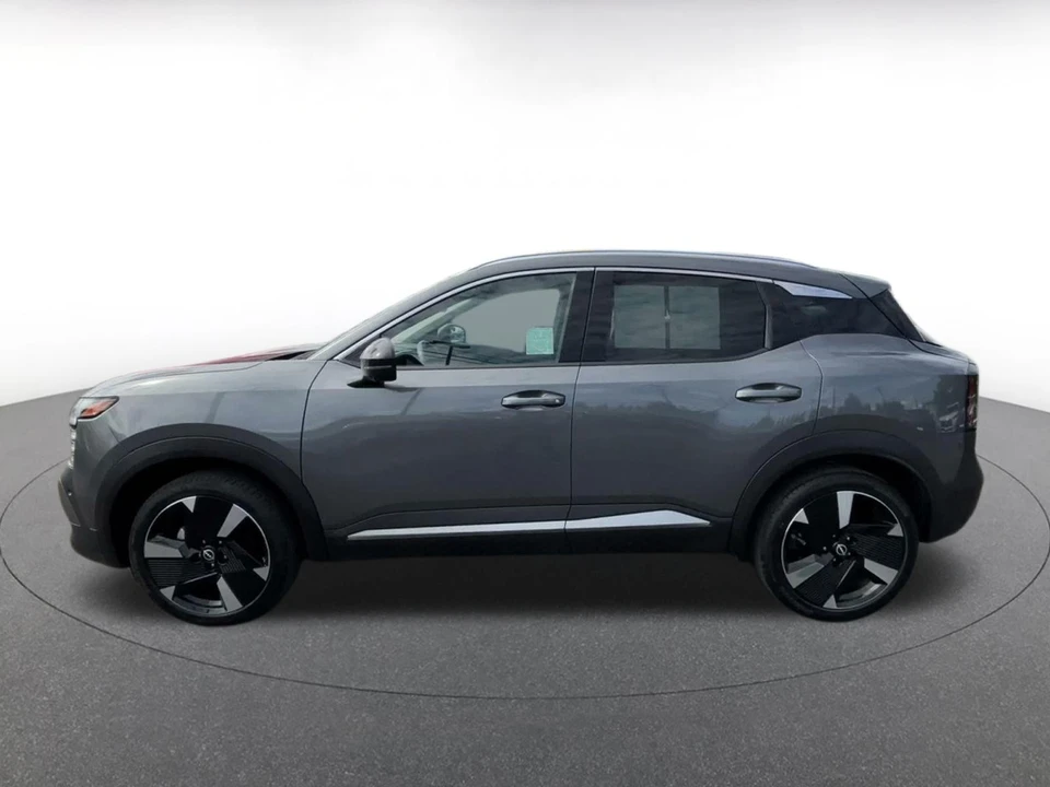 2026 Nissan Kicks - Image 9 of 31