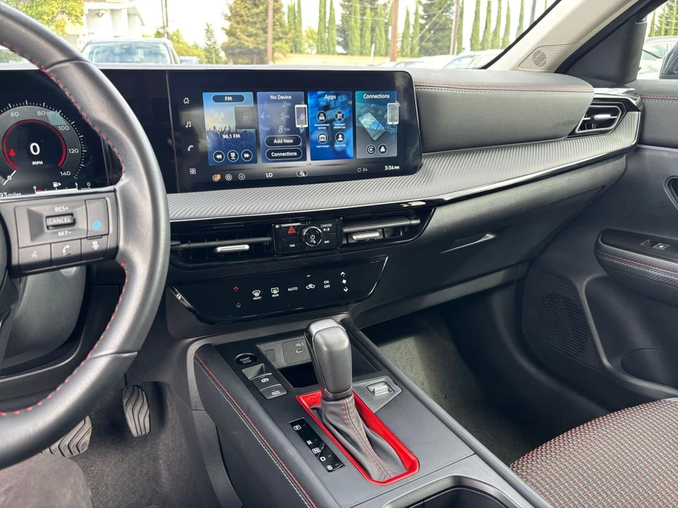 2026 Nissan Kicks - Image 18 of 31