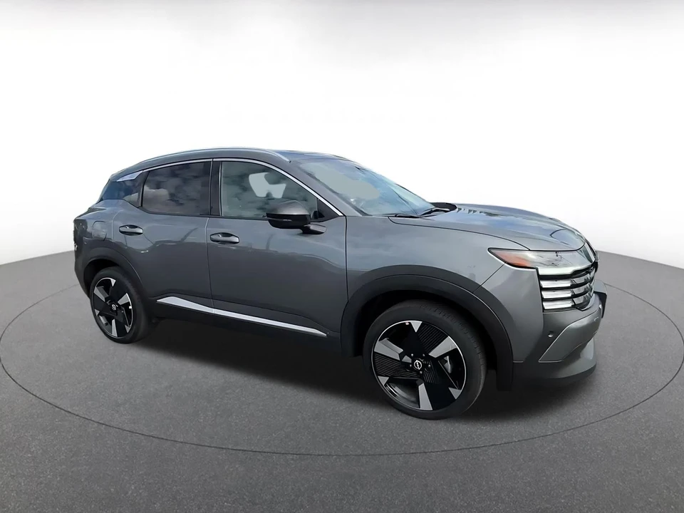 2026 Nissan Kicks - Image 2 of 31
