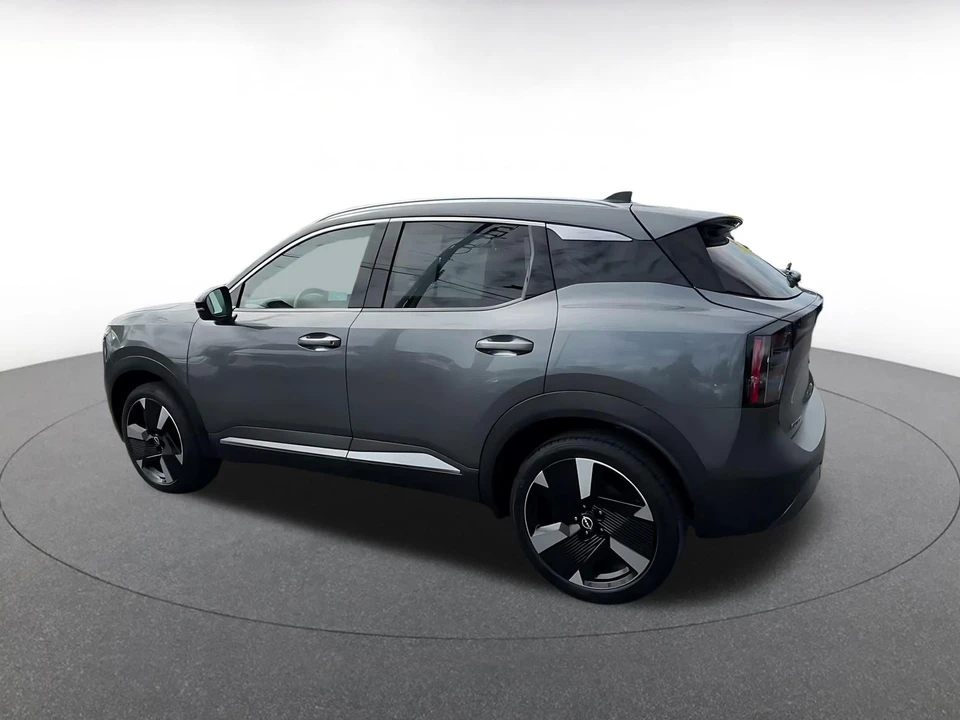 2026 Nissan Kicks - Image 11 of 31
