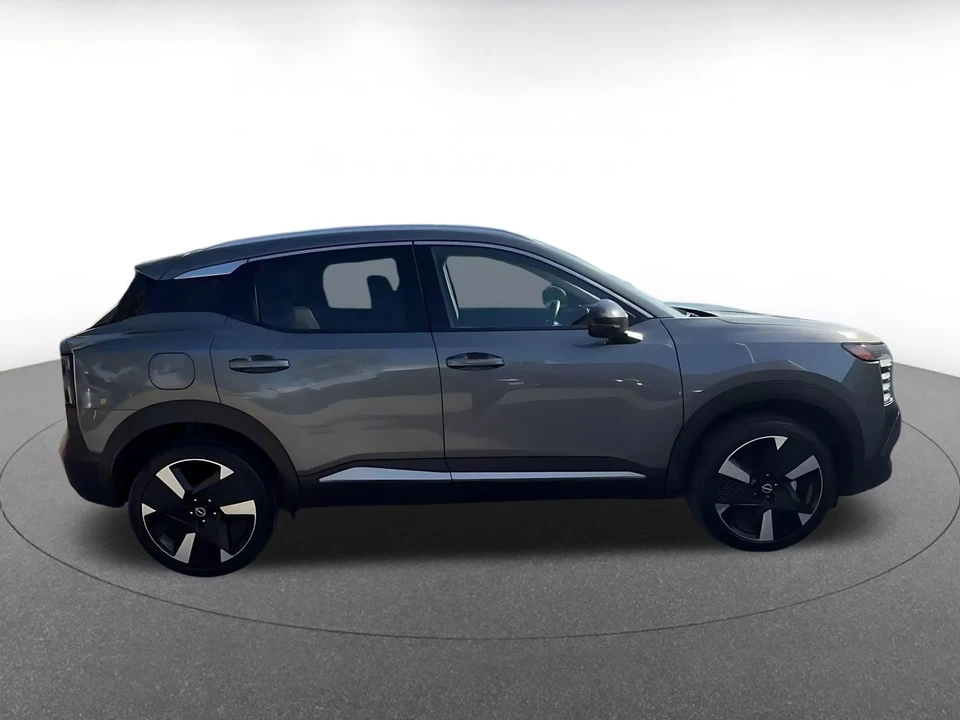 2026 Nissan Kicks - Image 18 of 31
