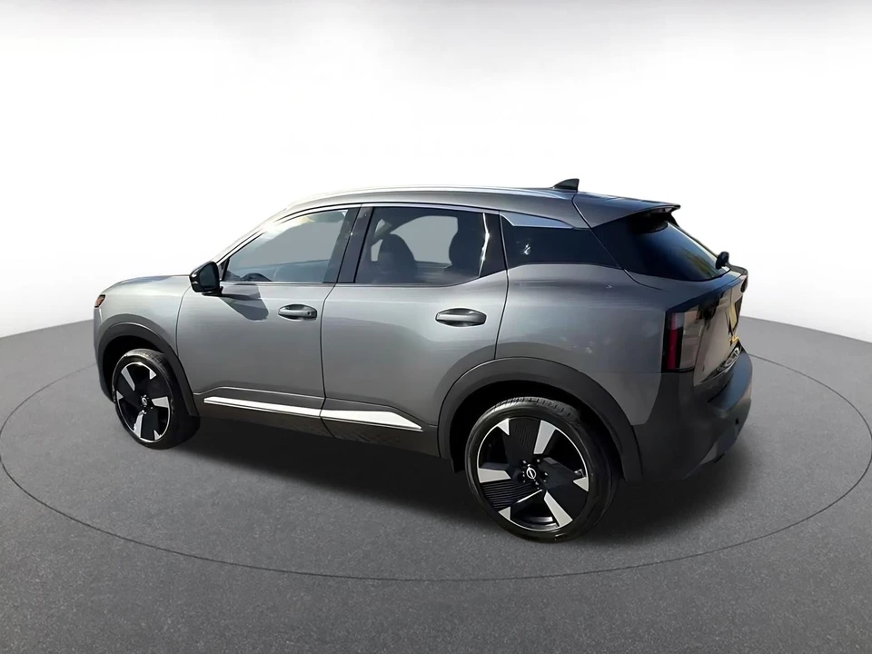 2026 Nissan Kicks - Image 12 of 31