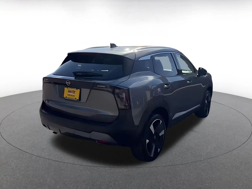 2026 Nissan Kicks - Image 17 of 31