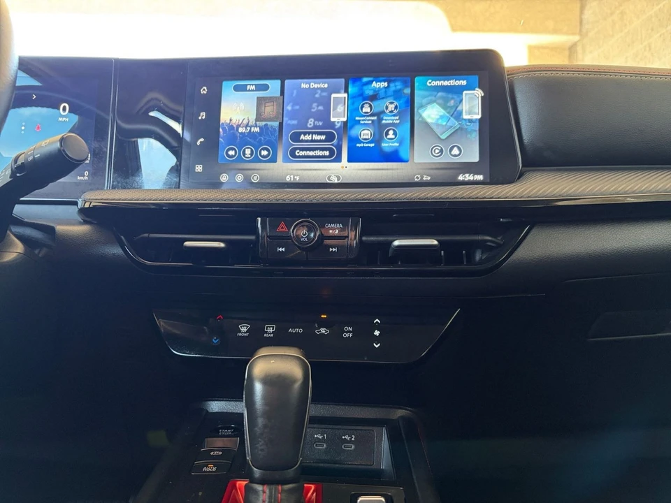 2026 Nissan Kicks - Image 19 of 31