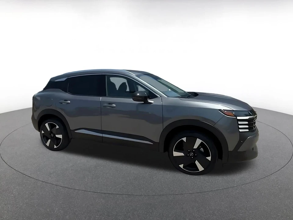 2026 Nissan Kicks - Image 2 of 31