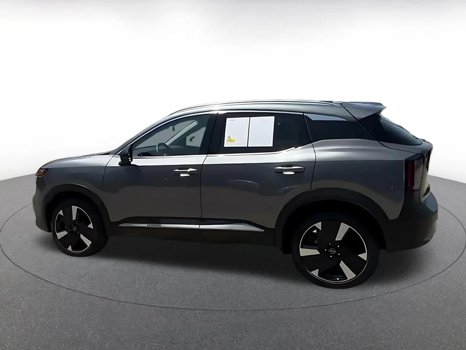 2026 Nissan Kicks - Image 11 of 31