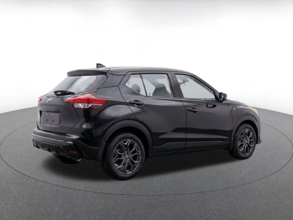 2026 Nissan Kicks - Image 9 of 23