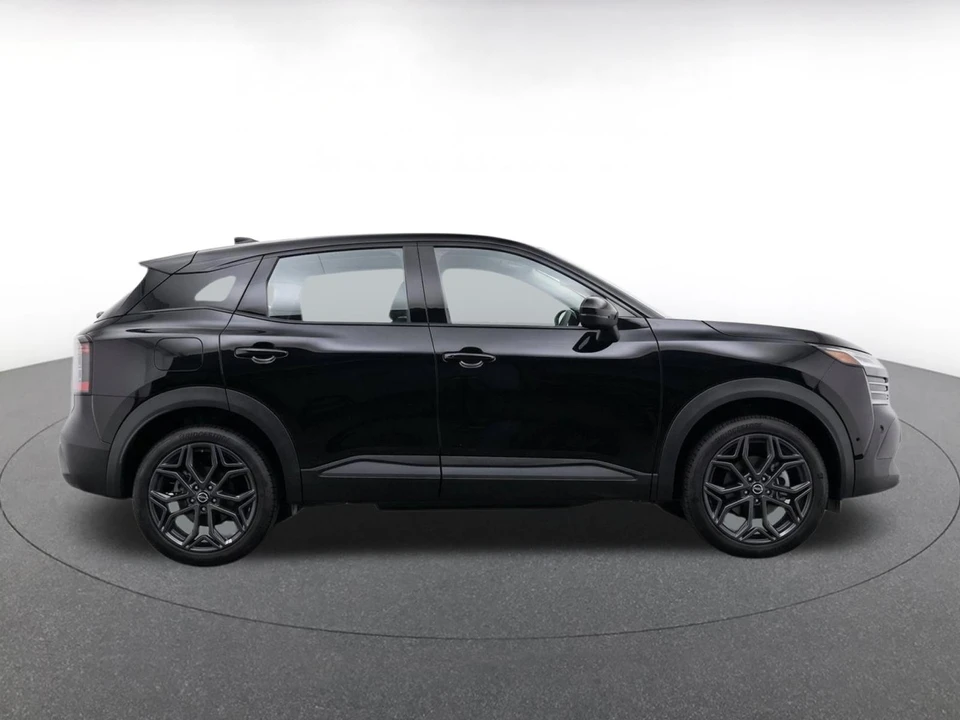 2026 Nissan Kicks - Image 11 of 23