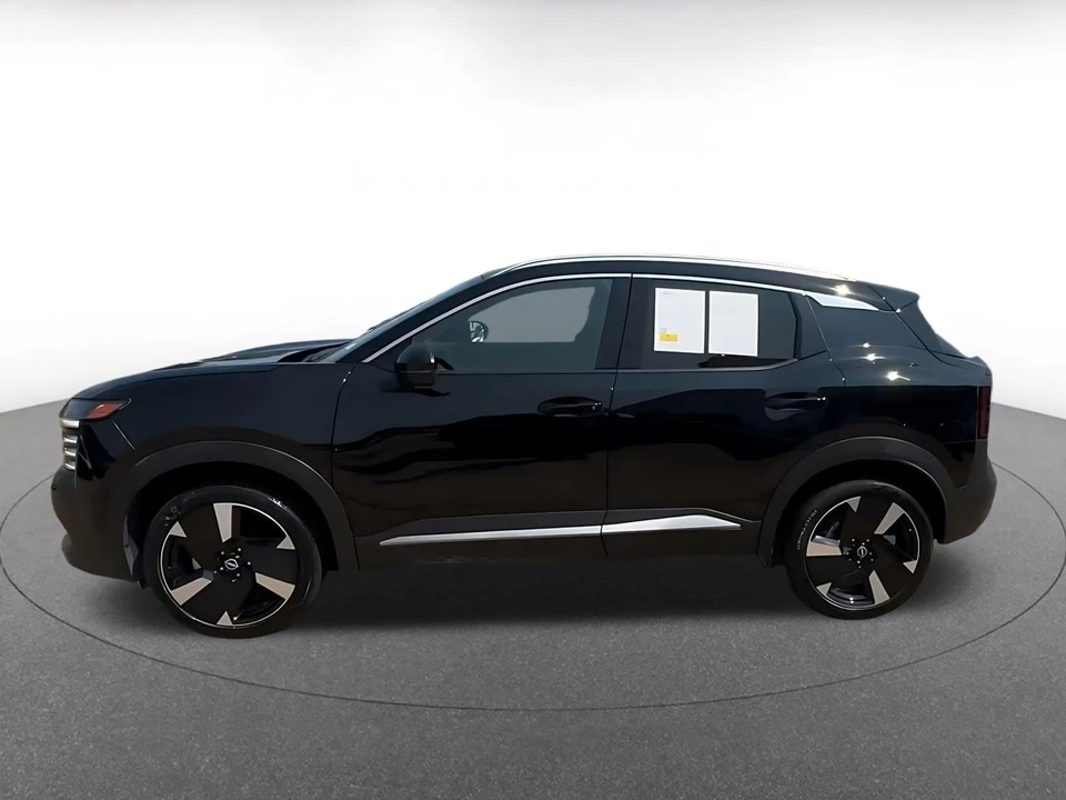 2026 Nissan Kicks - Image 11 of 31