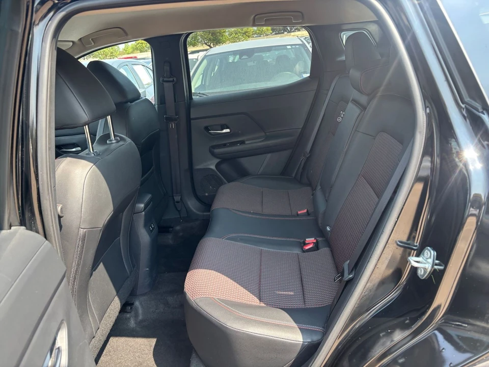2026 Nissan Kicks - Image 26 of 31