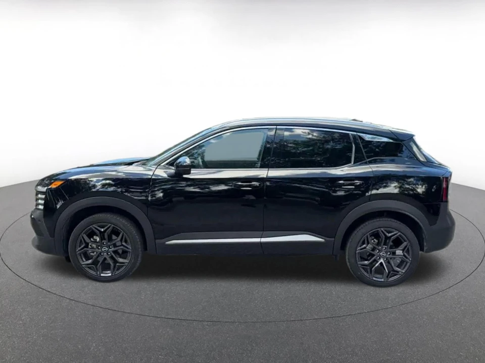 2026 Nissan Kicks - Image 9 of 31