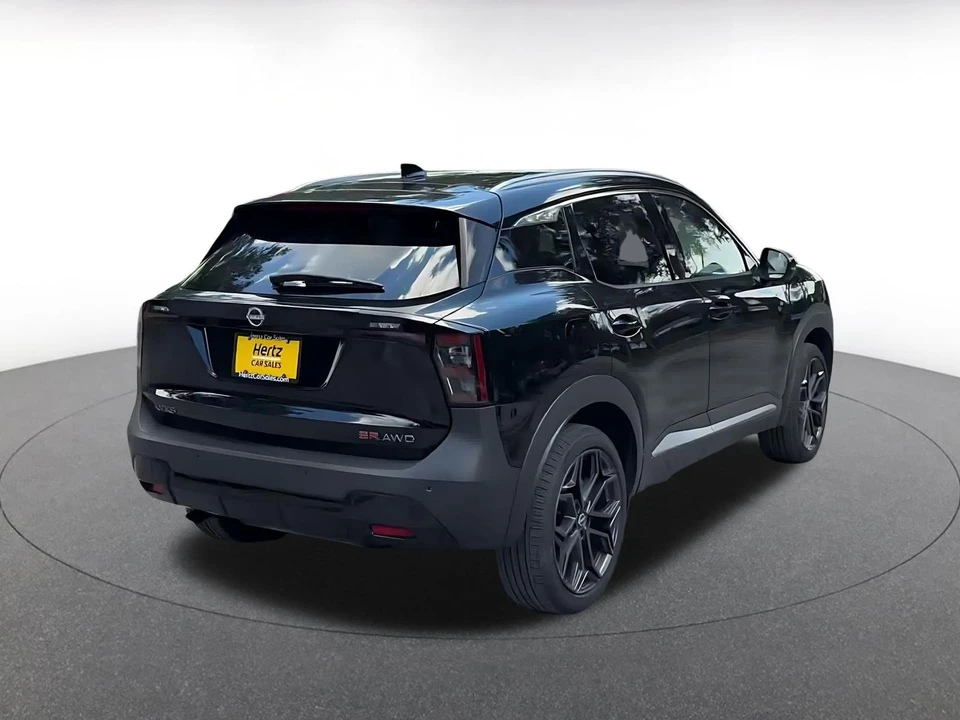 2026 Nissan Kicks - Image 15 of 31