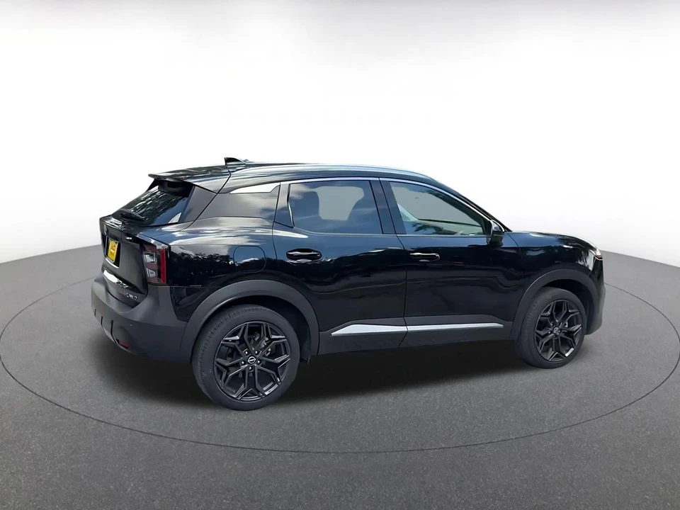 2026 Nissan Kicks - Image 16 of 31